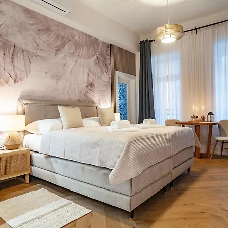 Апартаменты Sting Old Town *