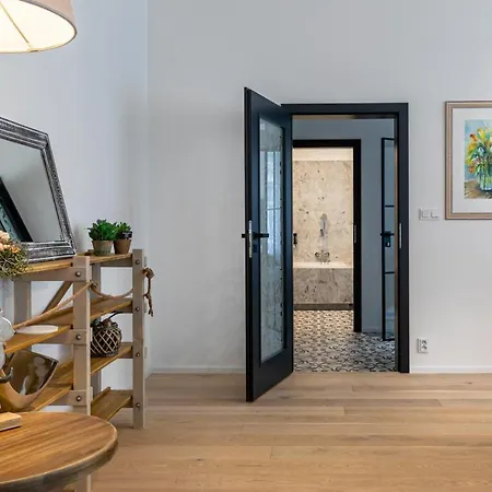 Sting Old Town * Острава