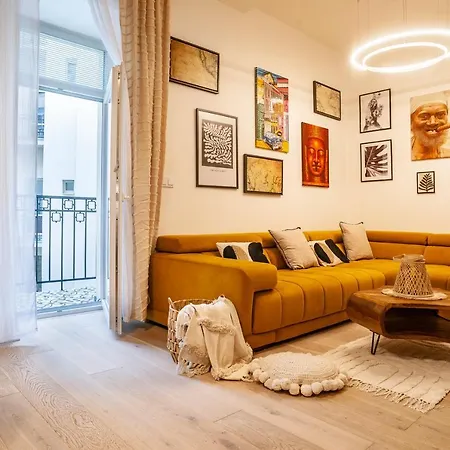Sting Old Town Apartment *