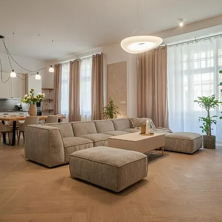 Sting Old Town Острава