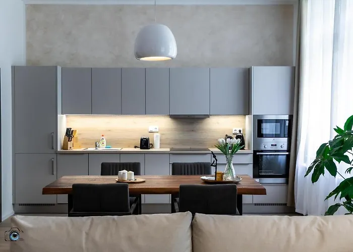 Sting Old Town Apartment *